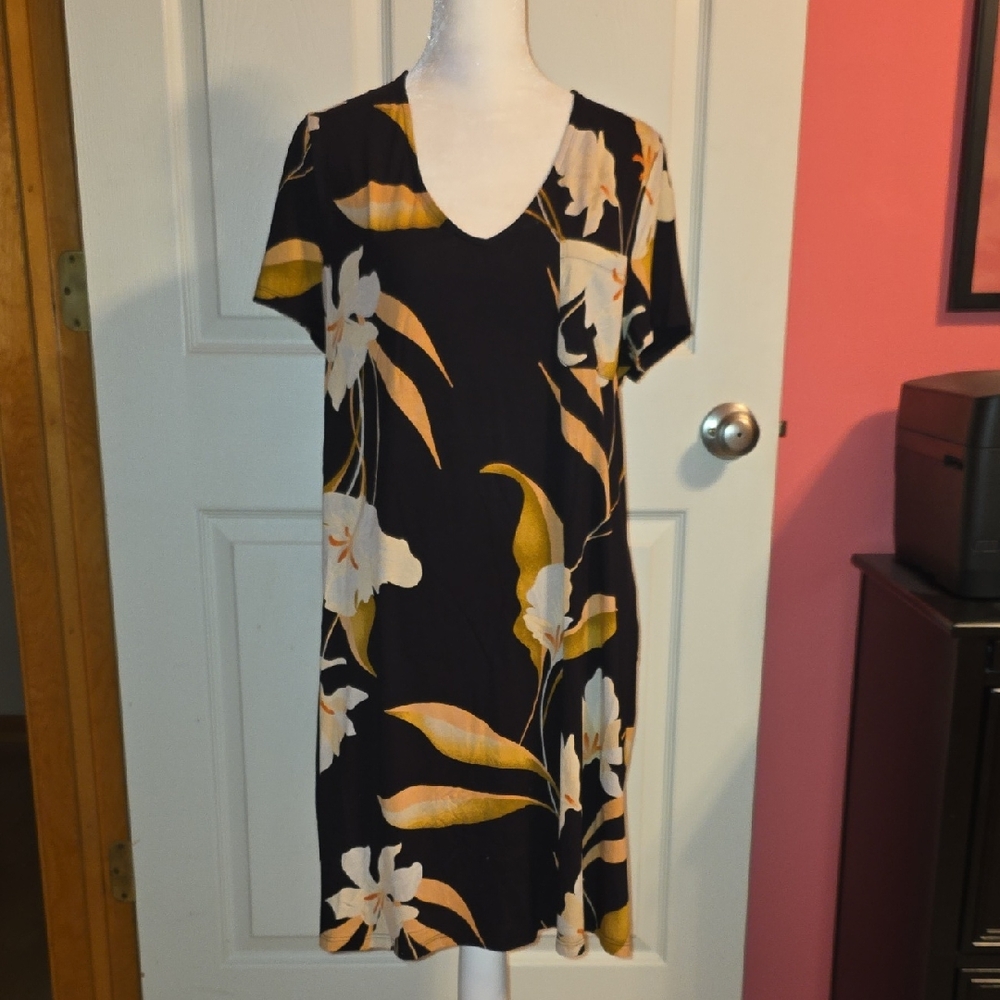 Soma Black and Gold Floral Sleepshirt